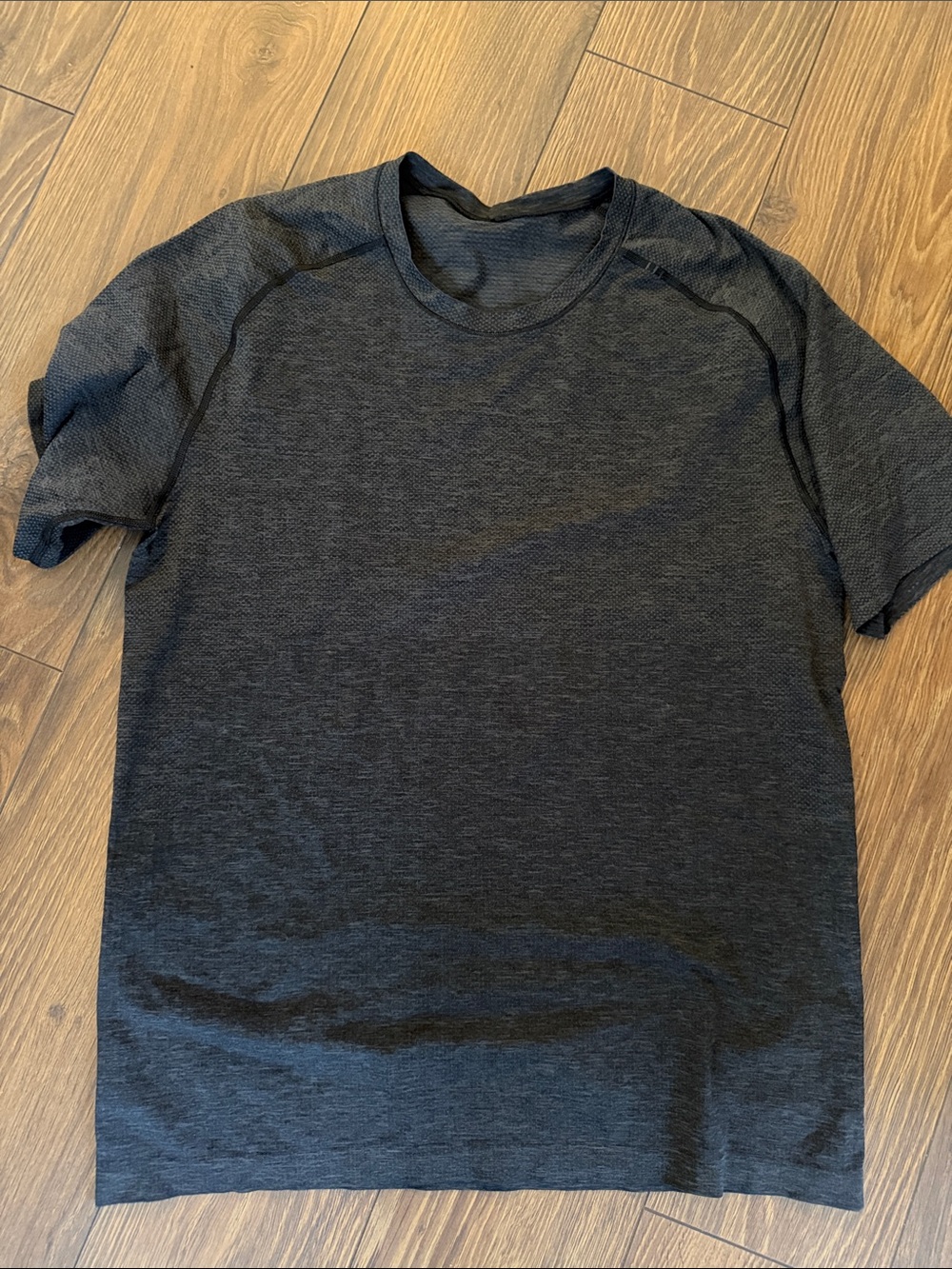 Lululemon men’s metal vent tech short sleeve shirt - medium